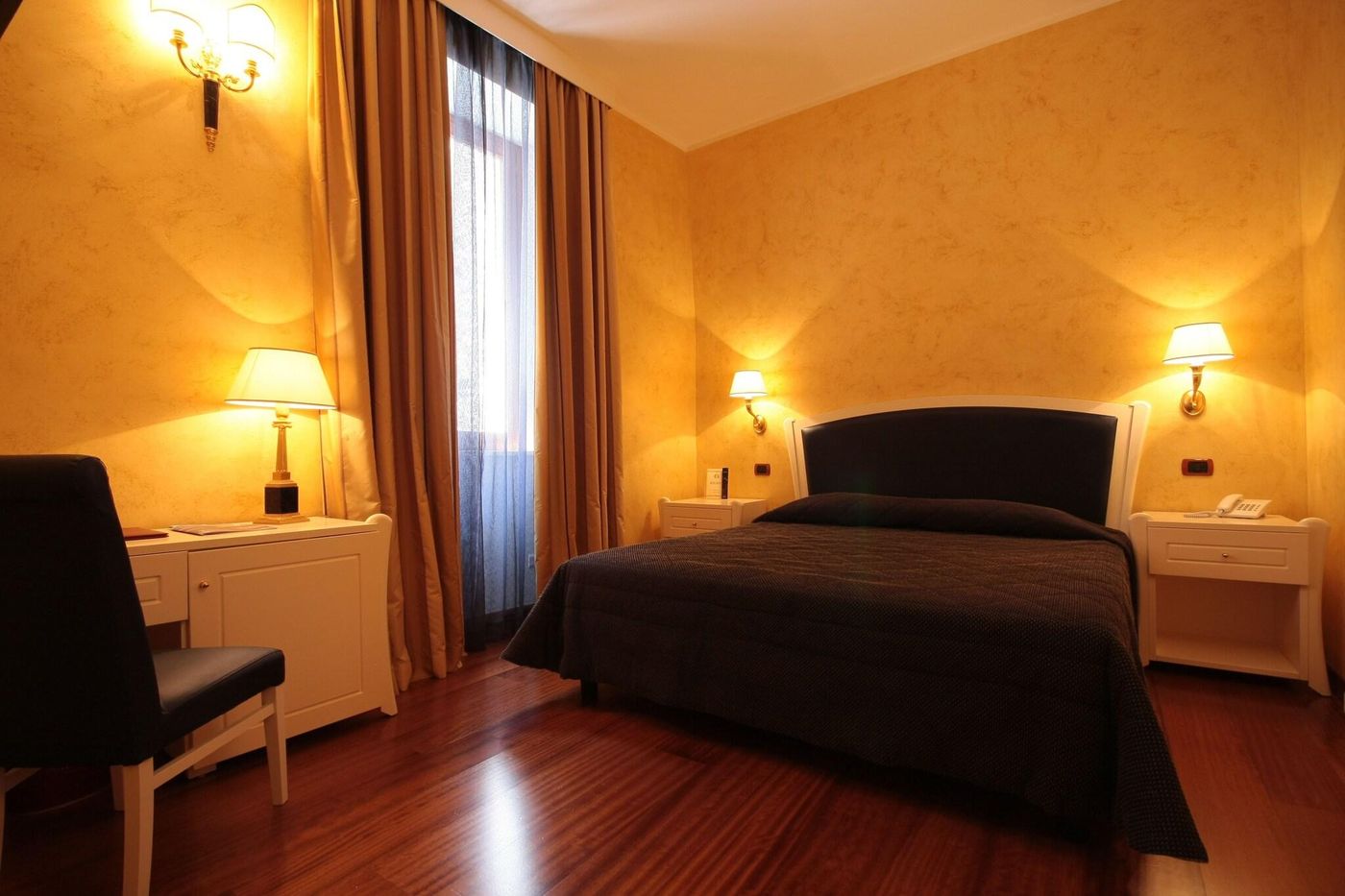 Hotel-Rojan-Room-24