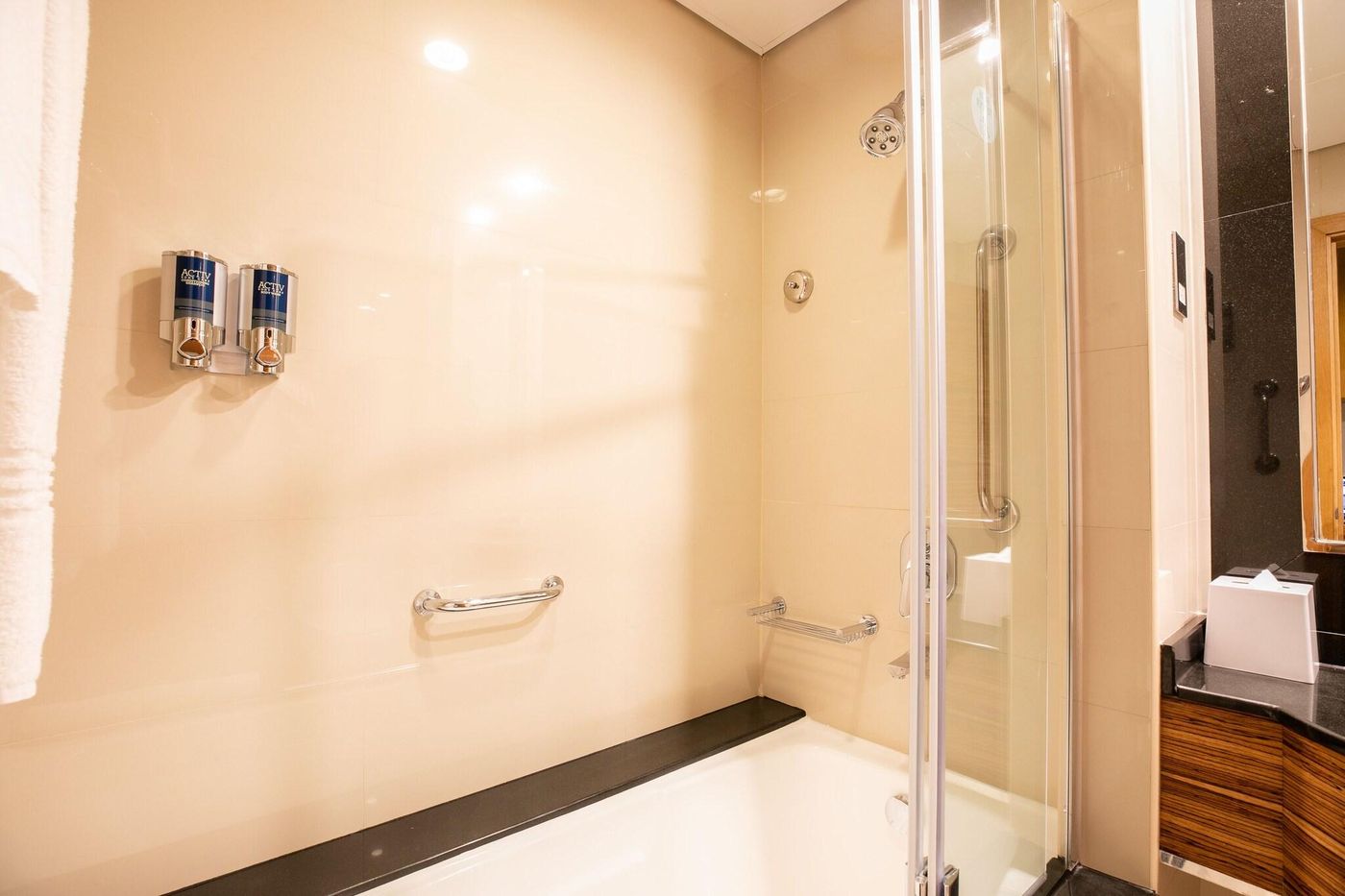 Four-Points-by-Sheraton-Downtown-Dubai-Room-35