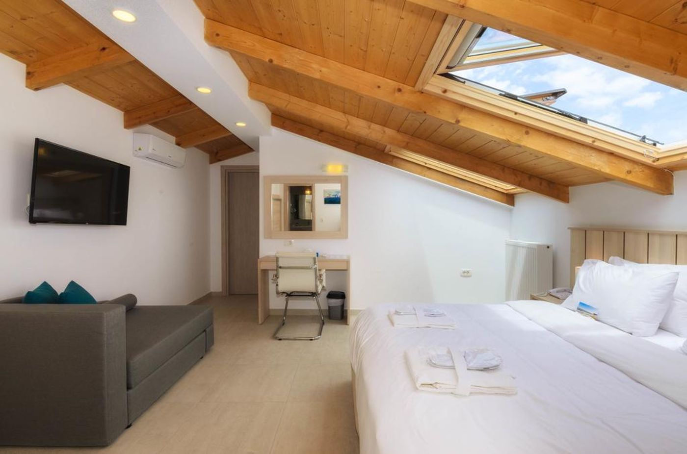 Iakinthos-Tsilivi-Beach-Room-39