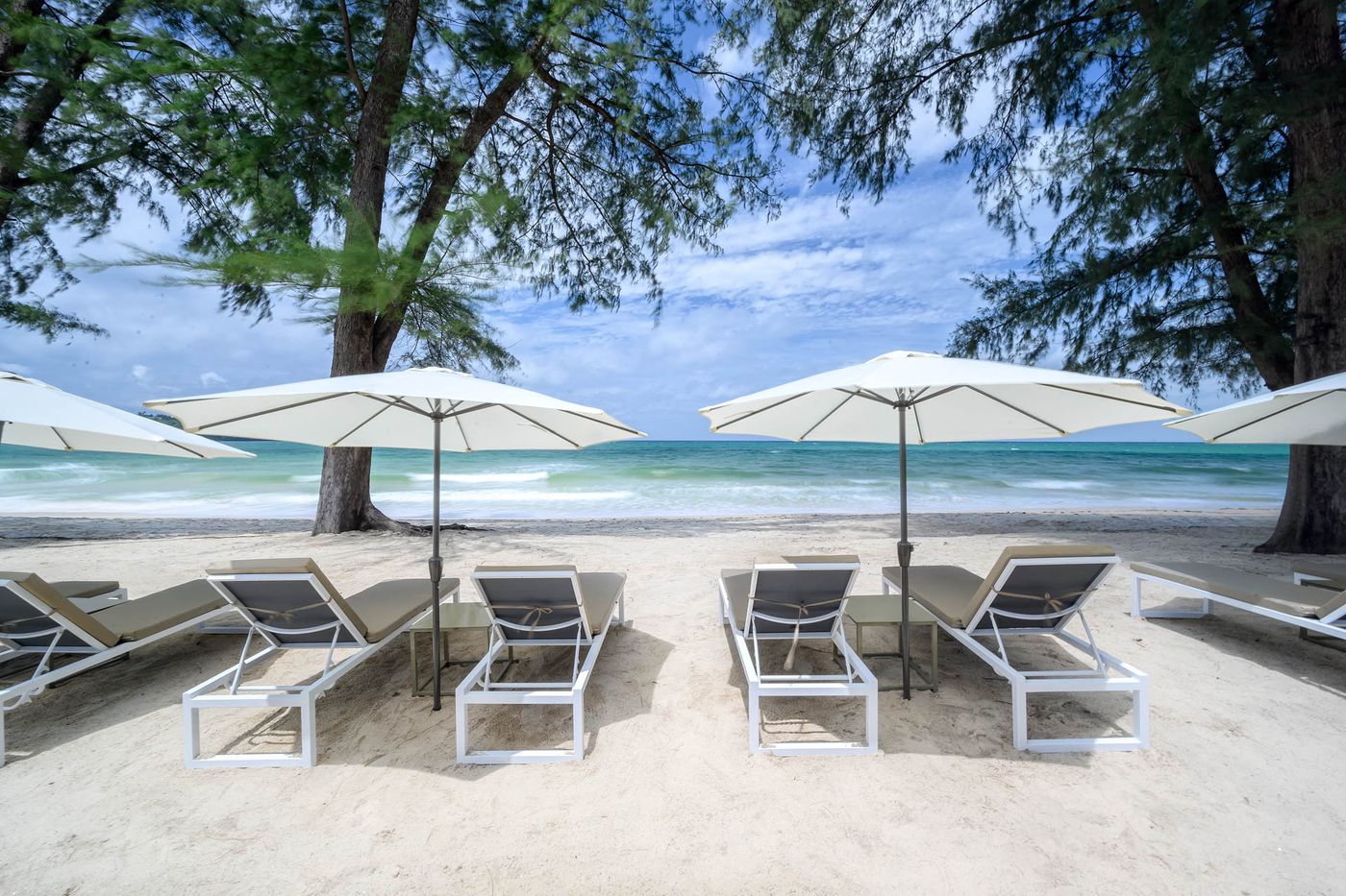 Amora-Resort-Phuket-Beach-42