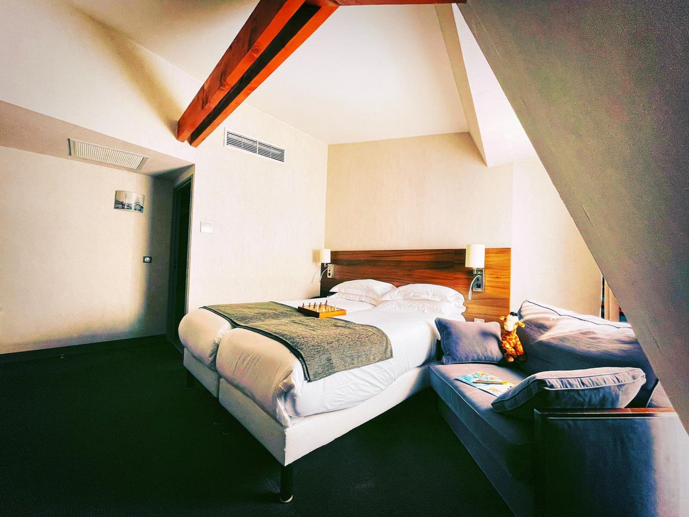 Holiday-Inn-Paris---Montmartre-Room-37