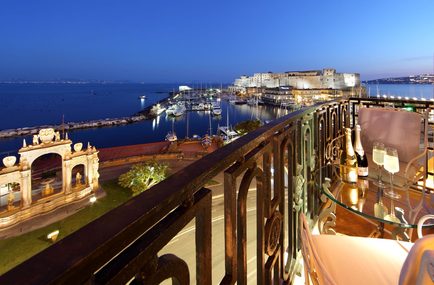 Eurostars Hotel Excelsior - Italy - NAPLES - General view - 8