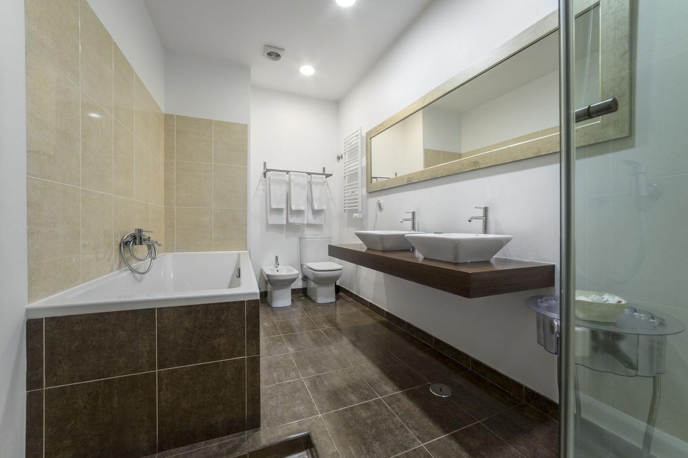 Casa-Do-Bairro-Bed---Breakfast-Room-52