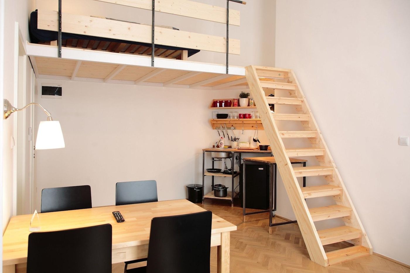 Maverick-Apartments---Vintage-Doubles-Room-3