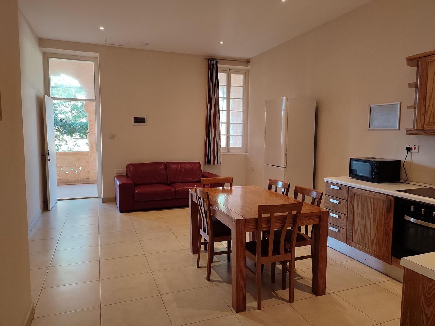 Sprachcaffe-International-Aparthotel-Pembroke-Room-54