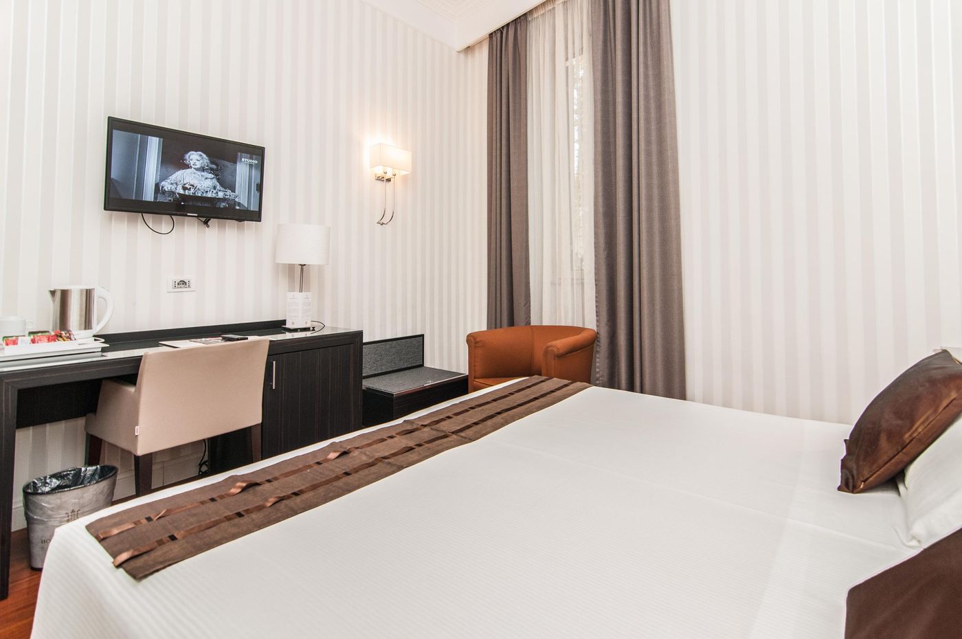 Alexandra - Italy - ROME - Room - 8