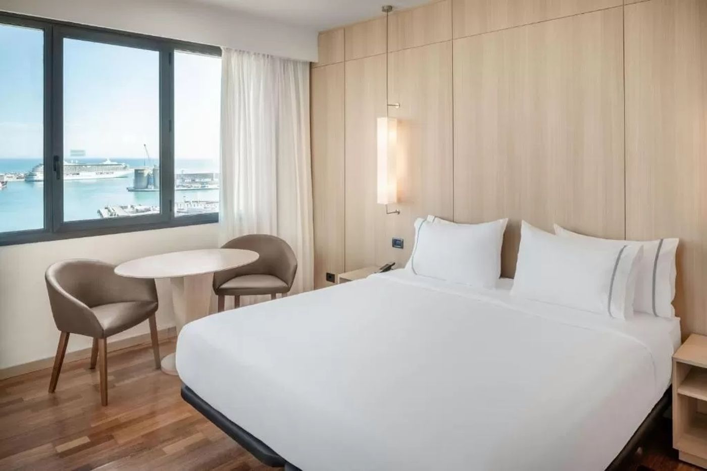 AC-Malaga-Palacio-Room-12