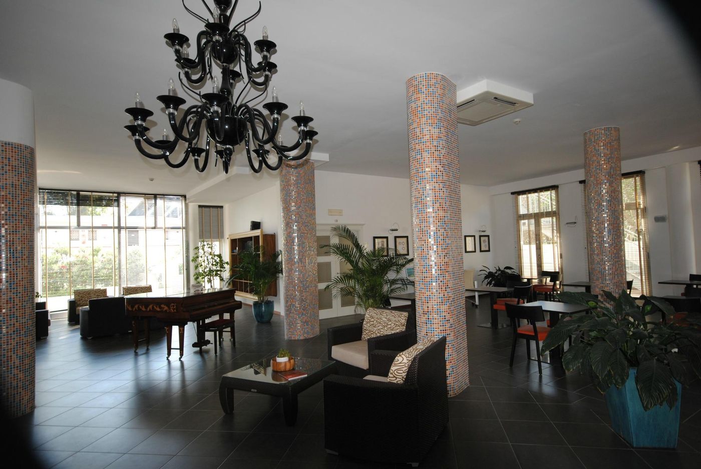 The-Pelican-Beach-Resort---SPA-Adults-Only-Lobby-43