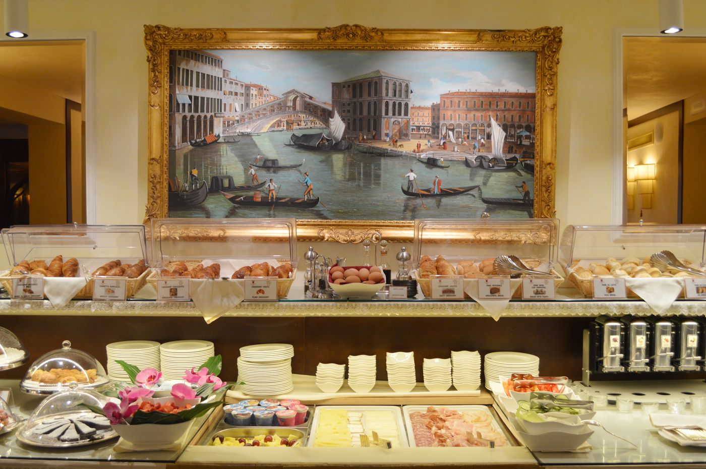 Ai-Mori-d-Oriente-Restaurant-41