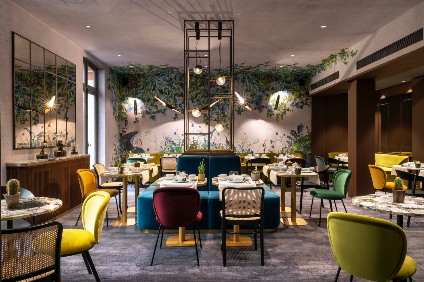 Victoria-Palace-Restaurant-16