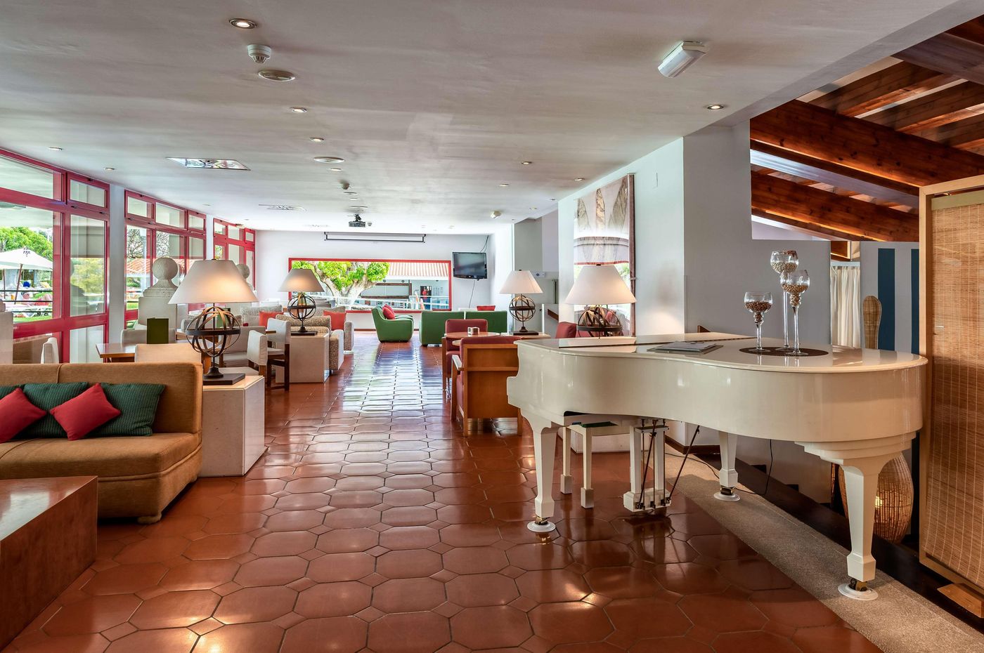 Parador-de-Nerja-Bar-51