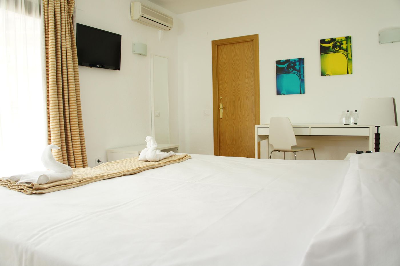 Adia-Cunit-Playa-Room-17