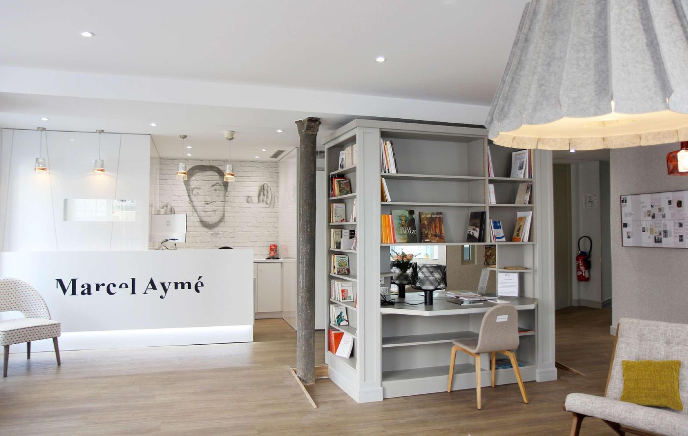 Hotel-Litteraire-Marcel-Ayme--BW-Premier-Collectio-Lobby-6