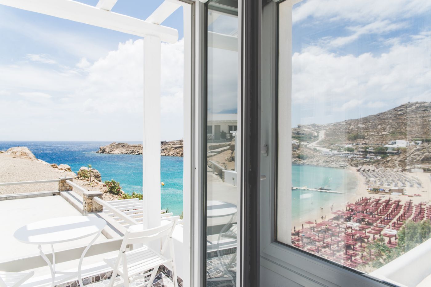 Super-Paradise-Hotel-Room-57