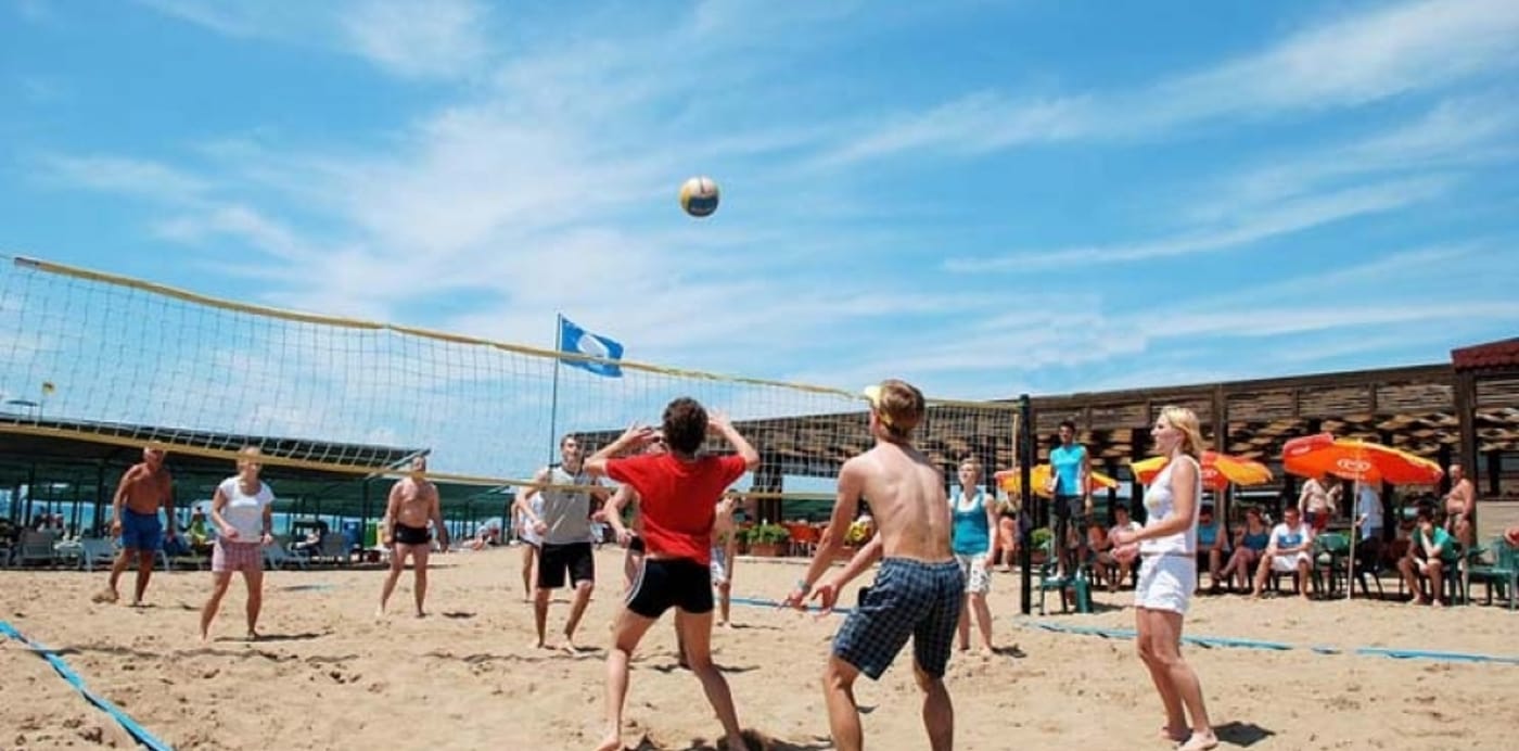 Side-Breeze-Hotel-Beach-37