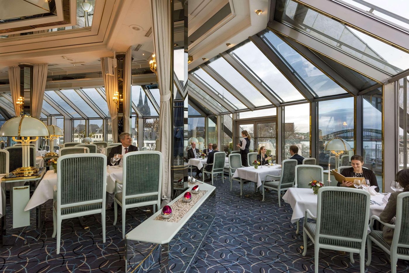 Maritim-Hotel-Cologne-Restaurant-4
