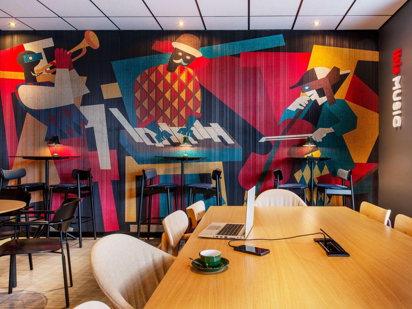 ibis-Warszawa-Stare-Miasto--Old-Town--Bar-26