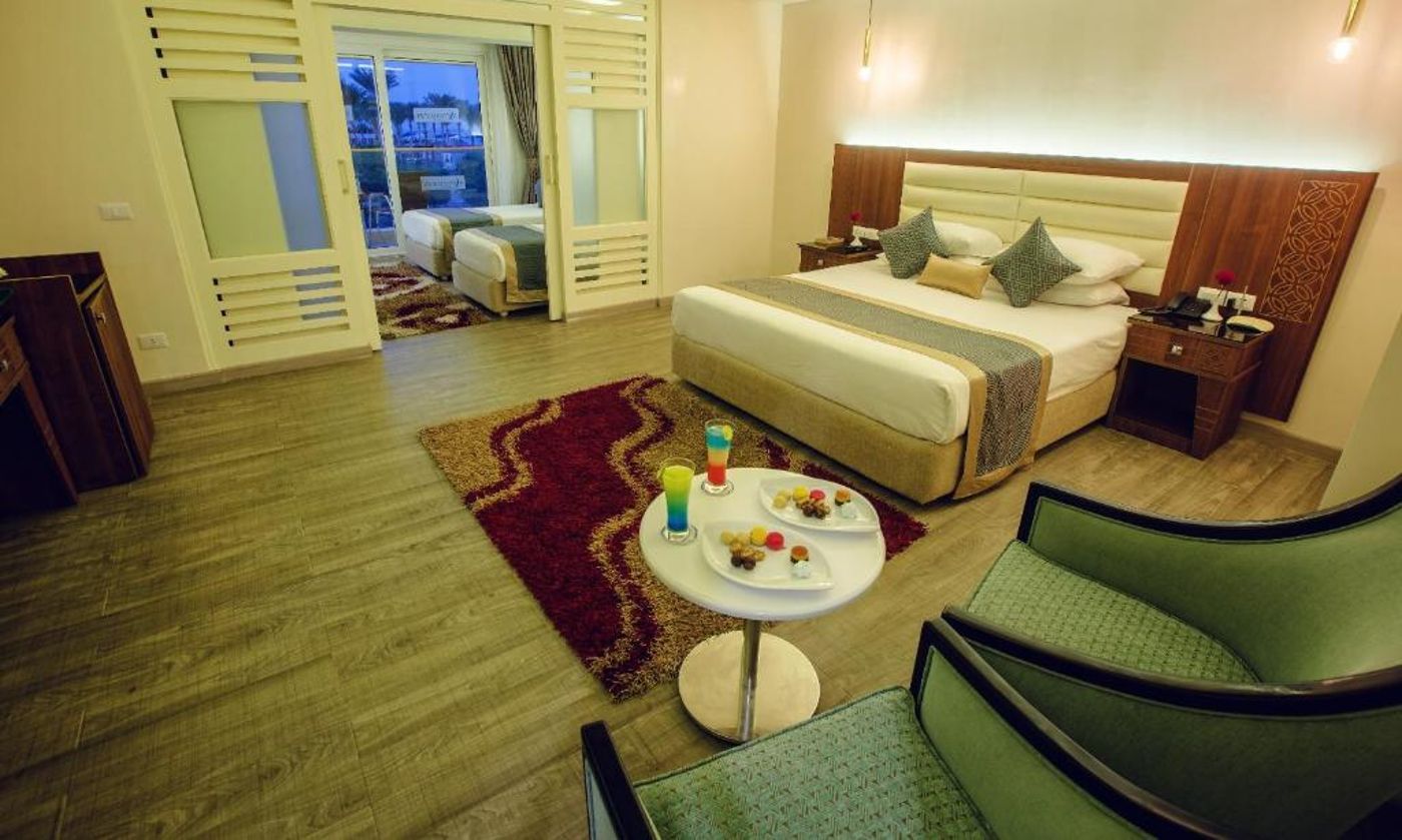 Pickalbatros-Royal-Moderna-Room-26