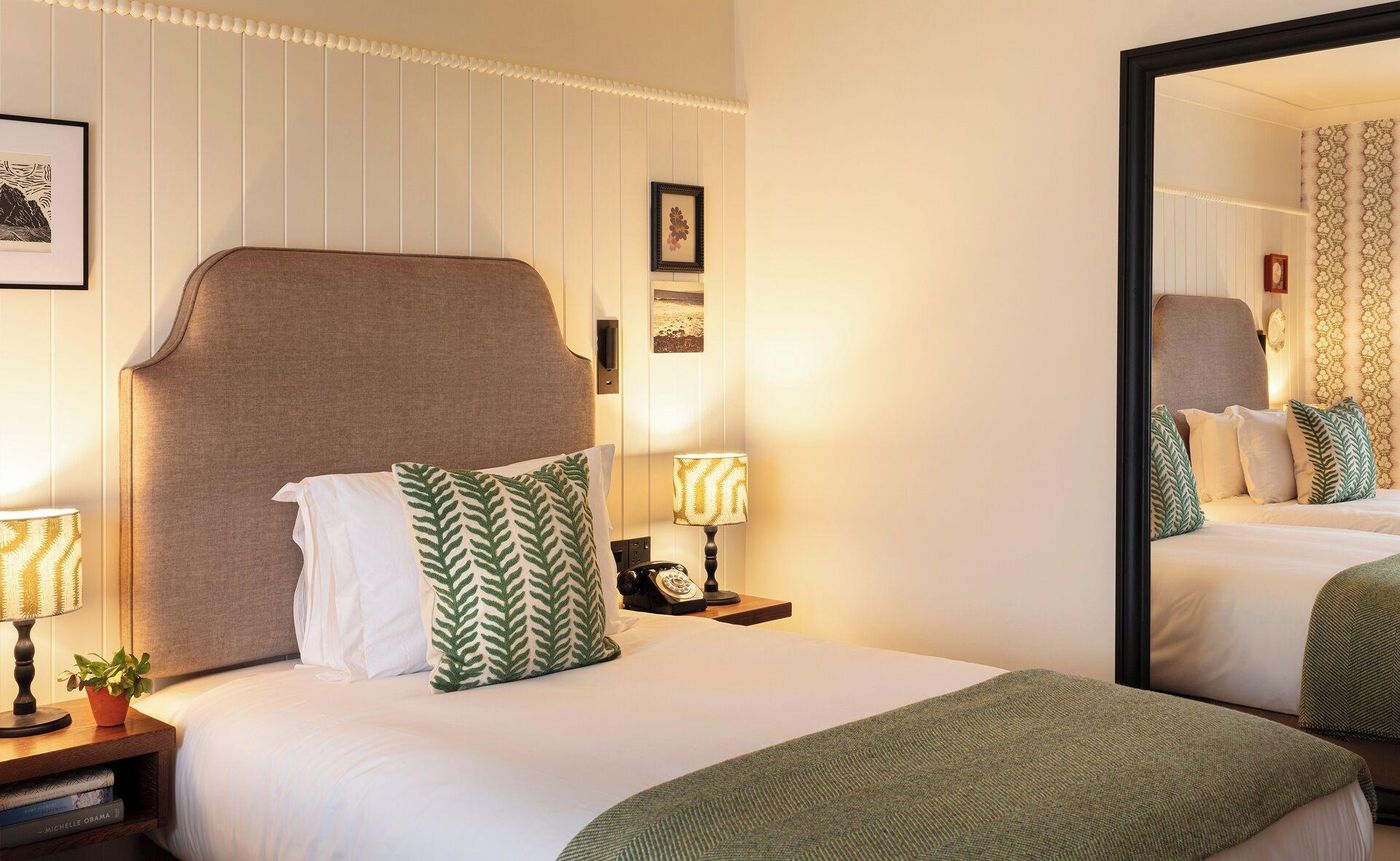 The Ashe Hotel-Ireland-Tralee-Room-5