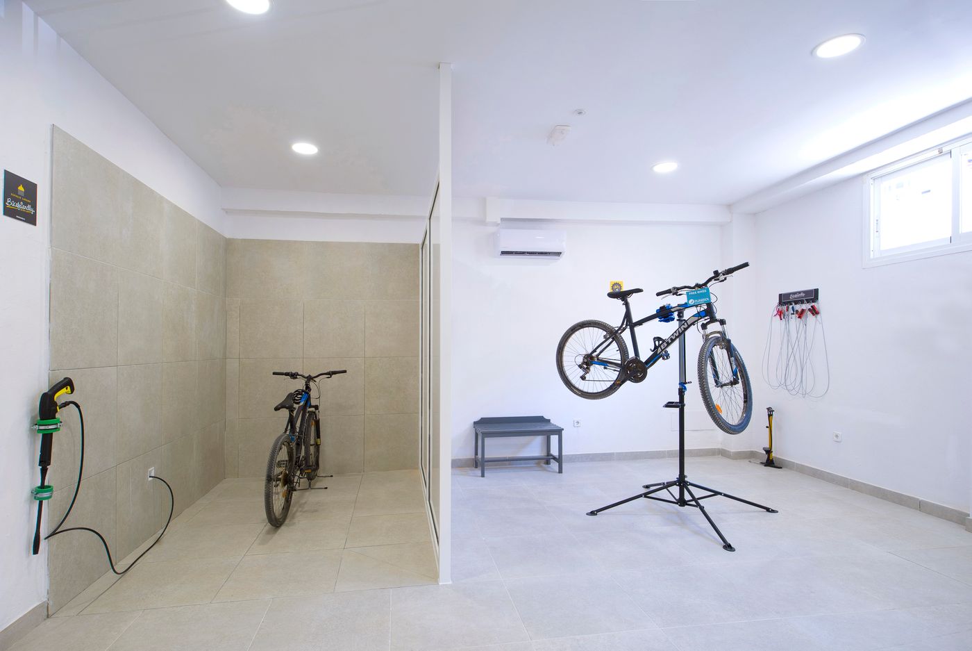 Playasol-Mar----timo-Sports-and-Entertainment-52