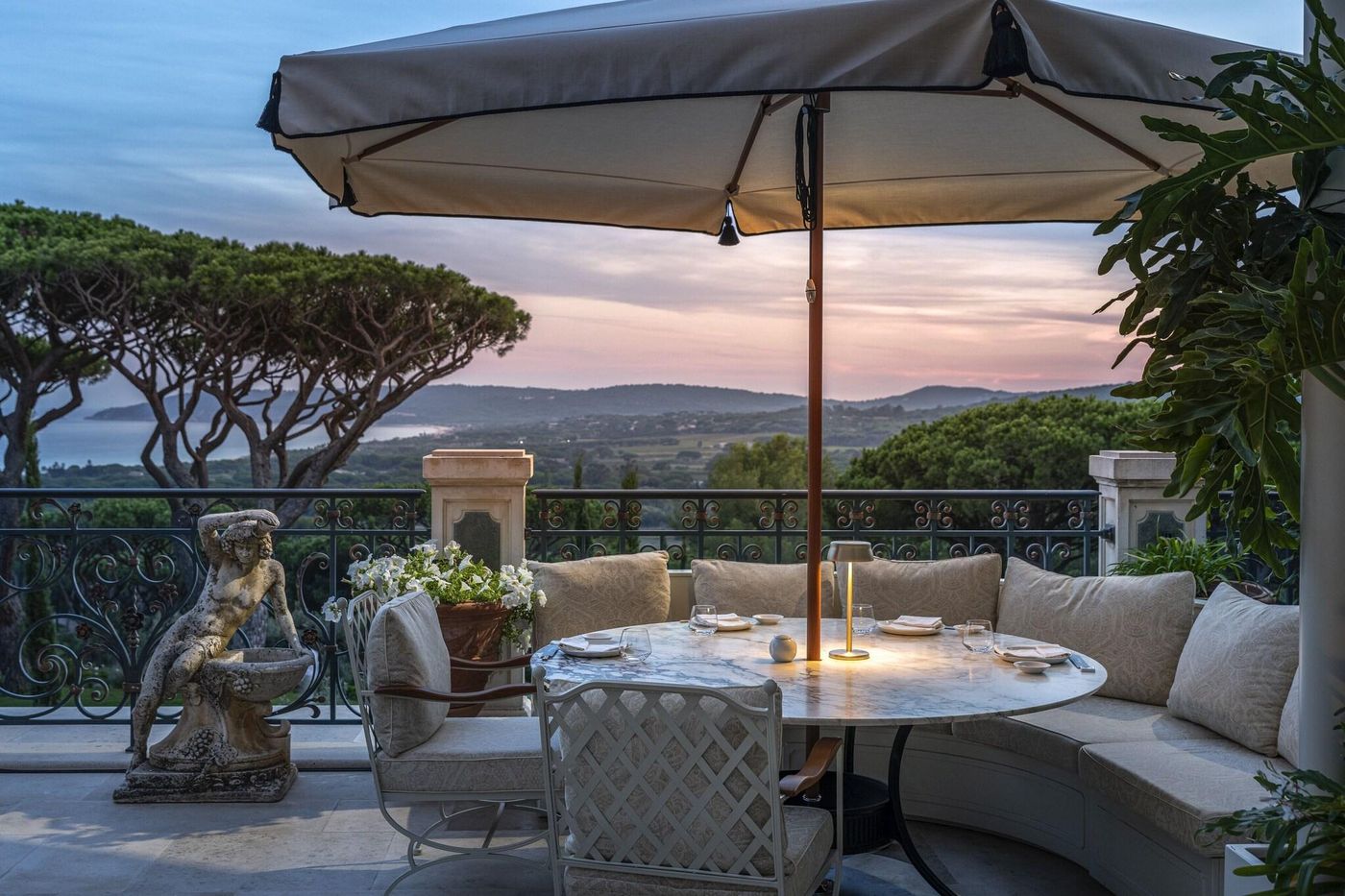 Chateau-de-la-Messardiere-Restaurant-11