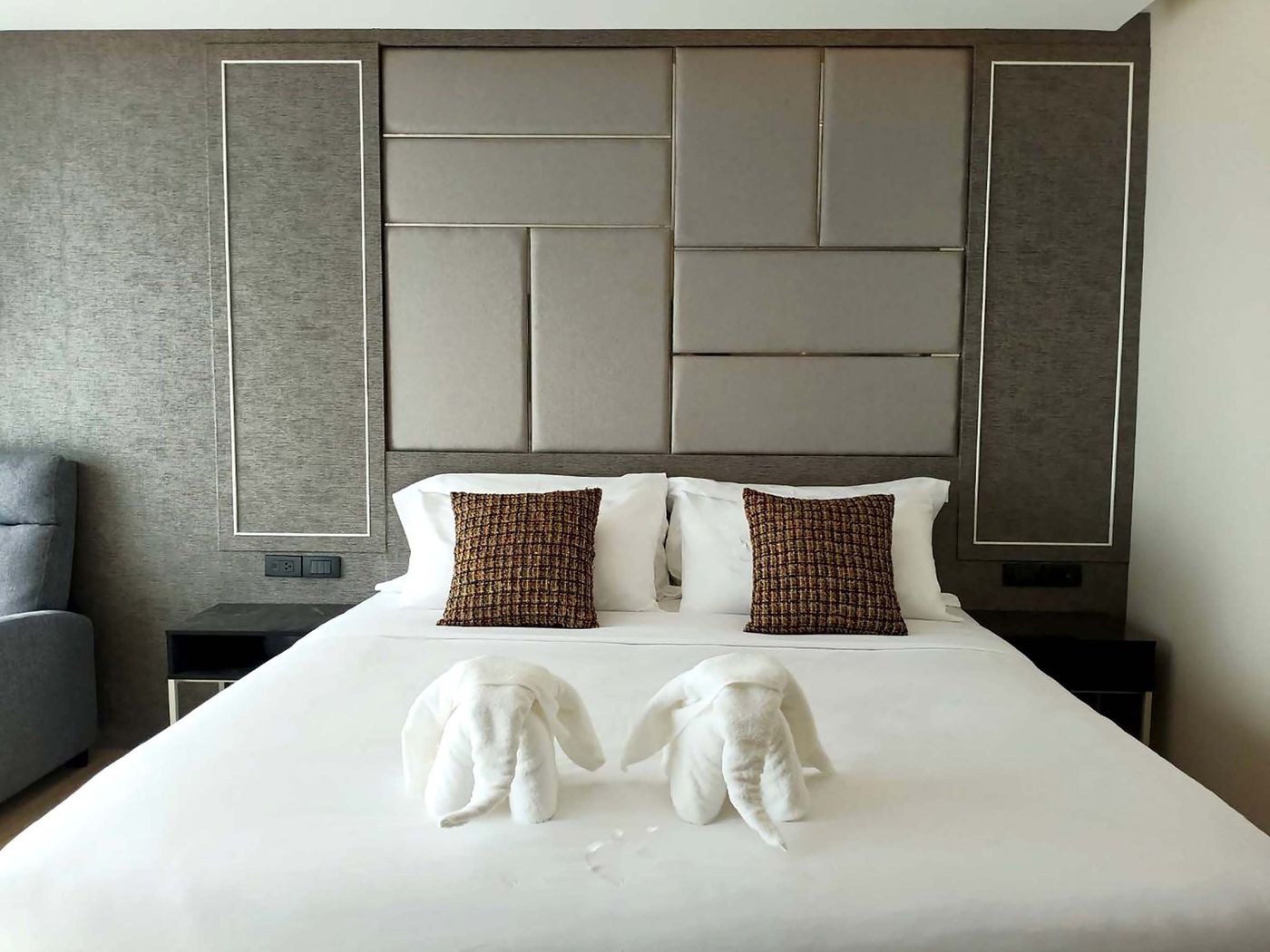 The-9-Residence-Hotel-Room-11