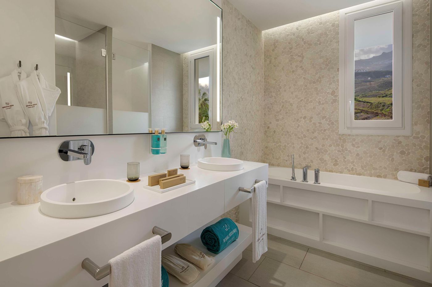 Royal-Hideaway-Corales-Suites--part-of-Barcel---Hotel-Group-Room-33