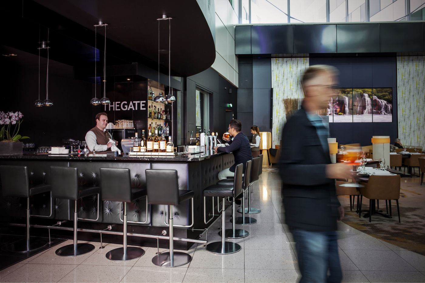 Sheraton-Amsterdam-Airport-Hotel-And-Conference-Center-Bar-32