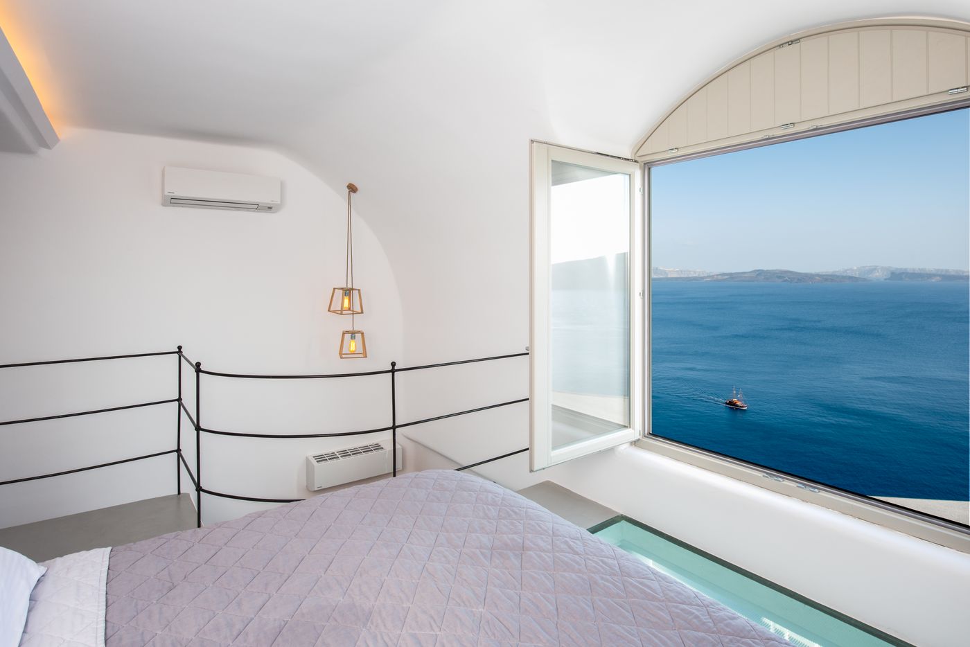 La-Perla-Villas-Room-11