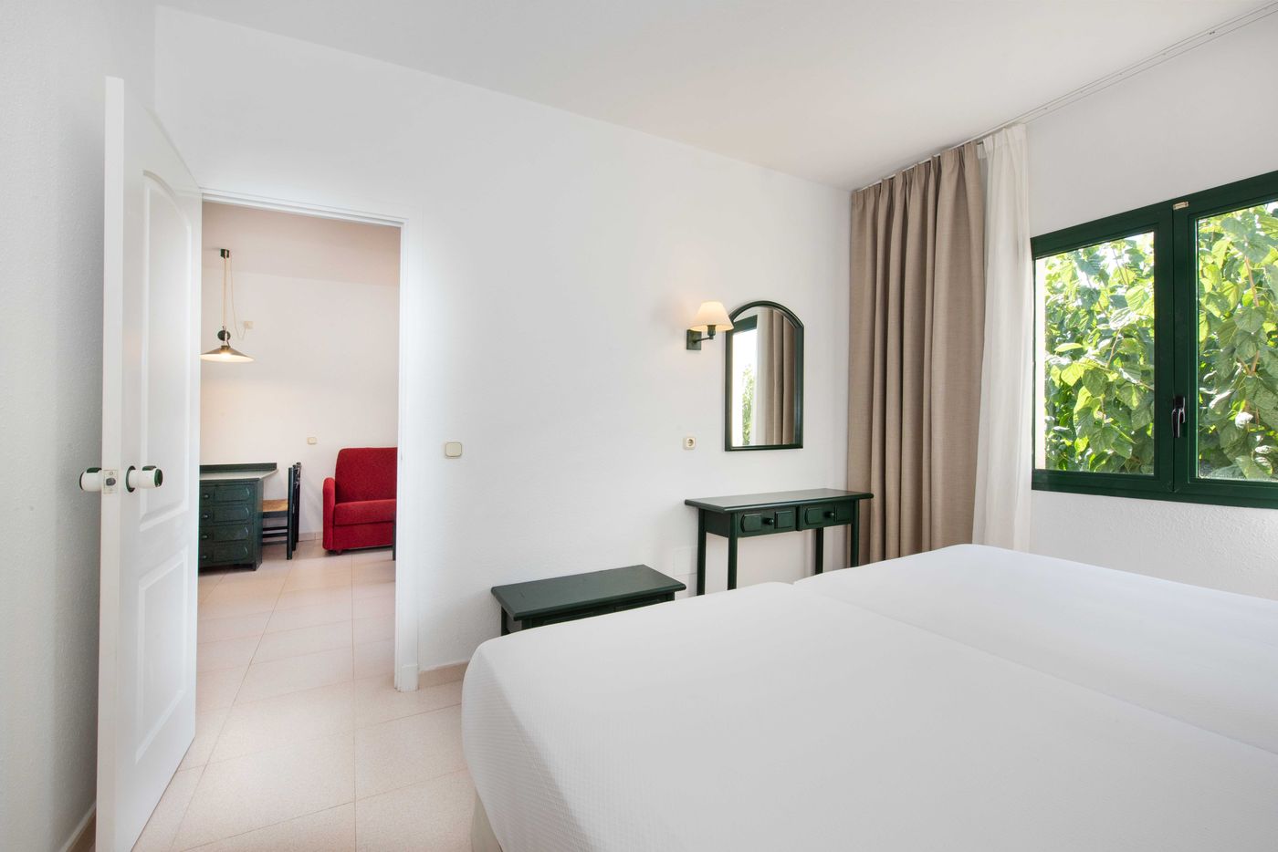 Valentin-Son-Bou-Room-37