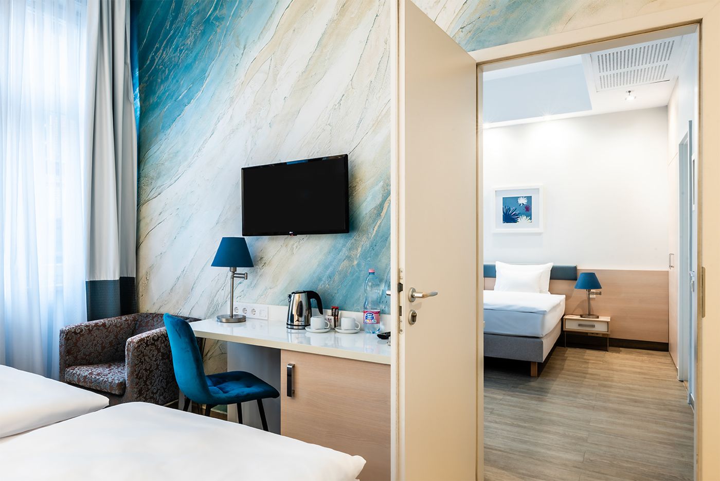 Atrium-Fashion-Hotel-Room-7