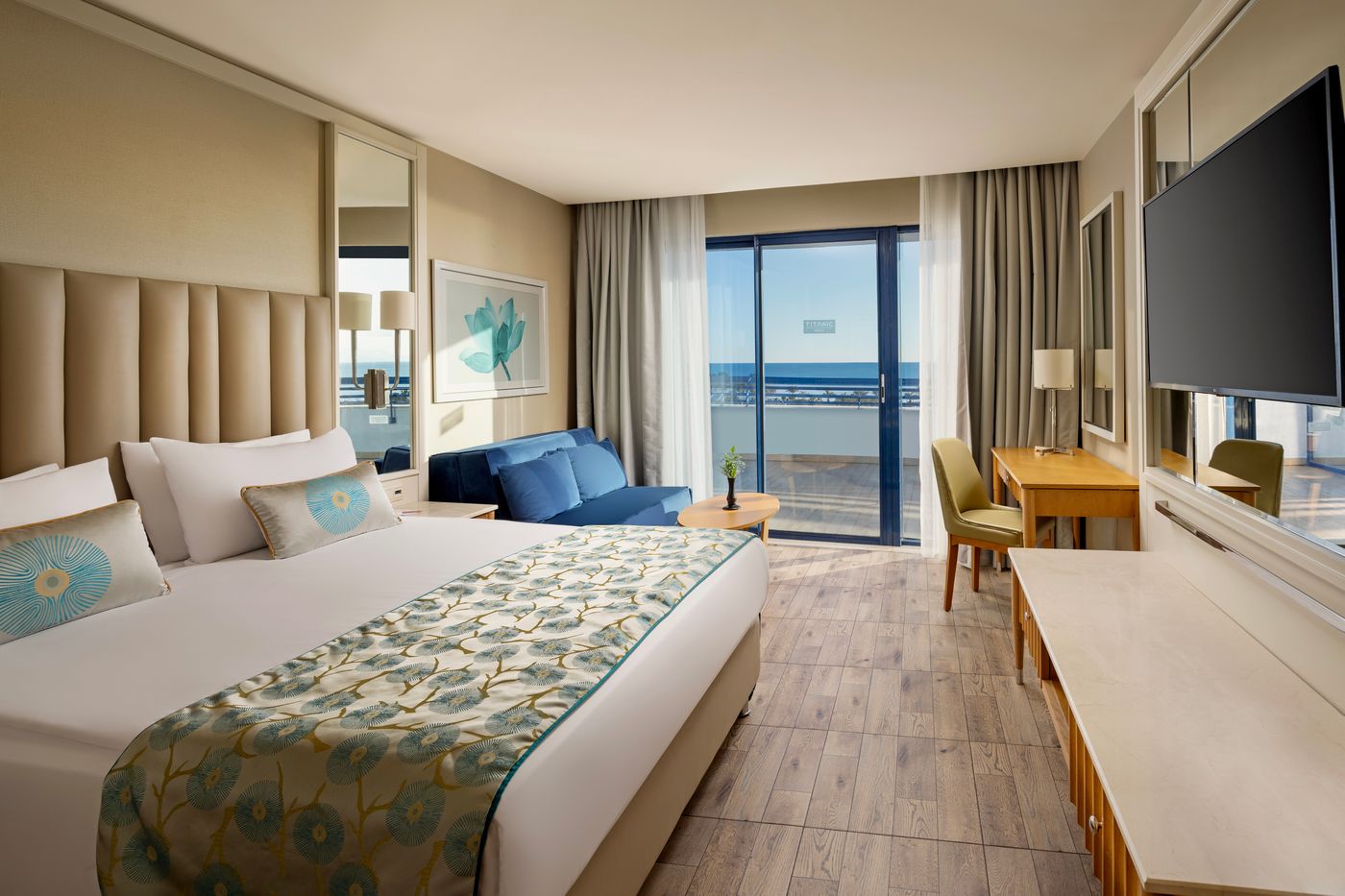 Titanic-Deluxe-Lara-Room-27