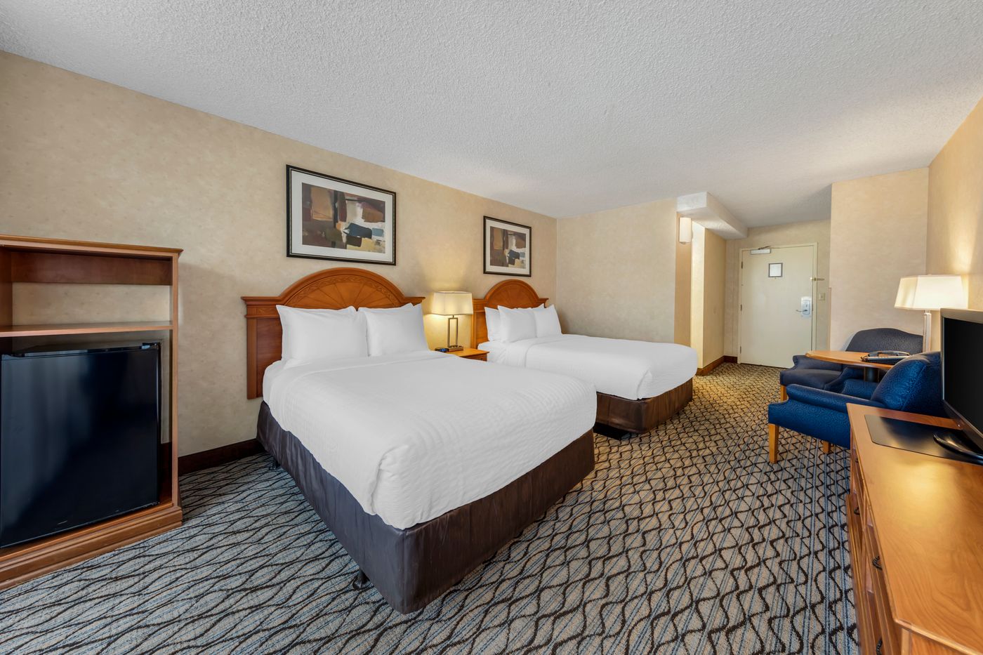 Clarion-Hotel-Anaheim-Resort-Room-30