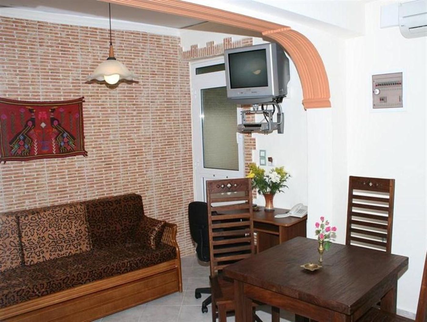 Kastro-Apartments-Lobby-16