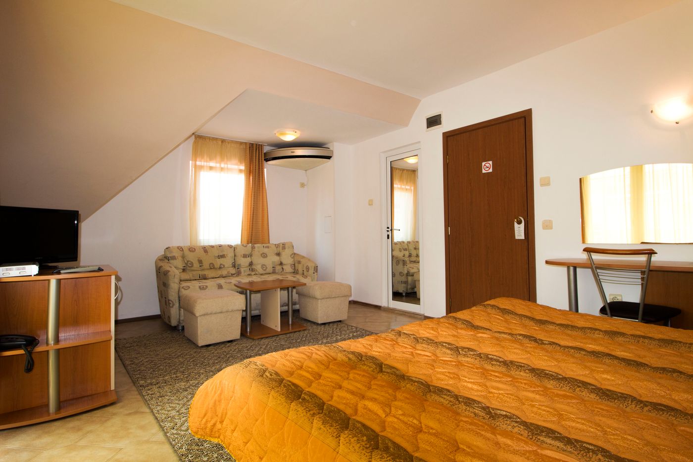 Family-Hotel-Venera-Room-30