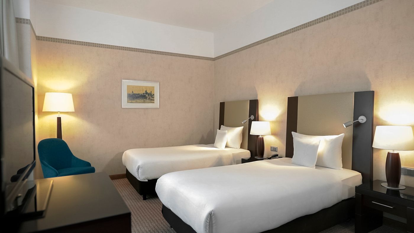 Polonia-Palace-Room-25