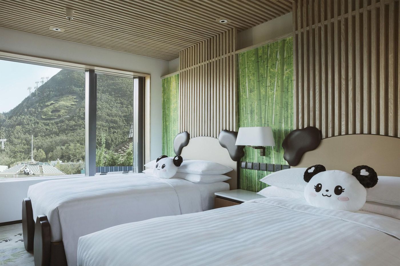 Hong-Kong-Ocean-Park-Marriott-Hotel-Room-45