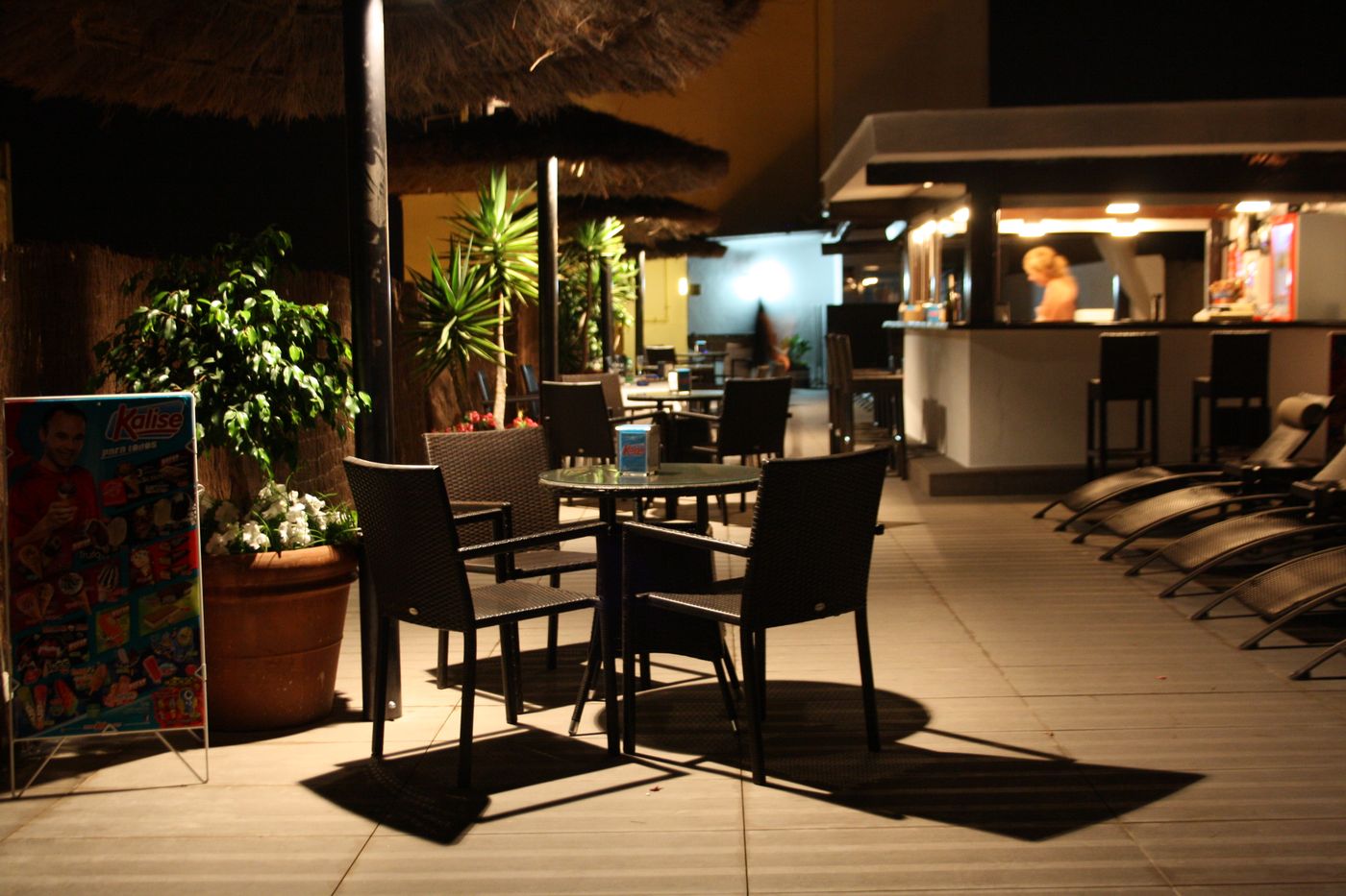 Checkin-Montpalau-Terrace-15