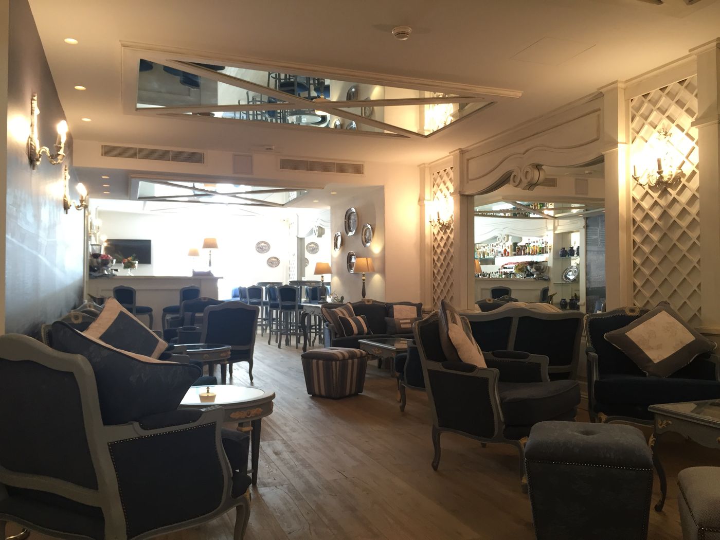 Osborne-Hotel-Bar-63