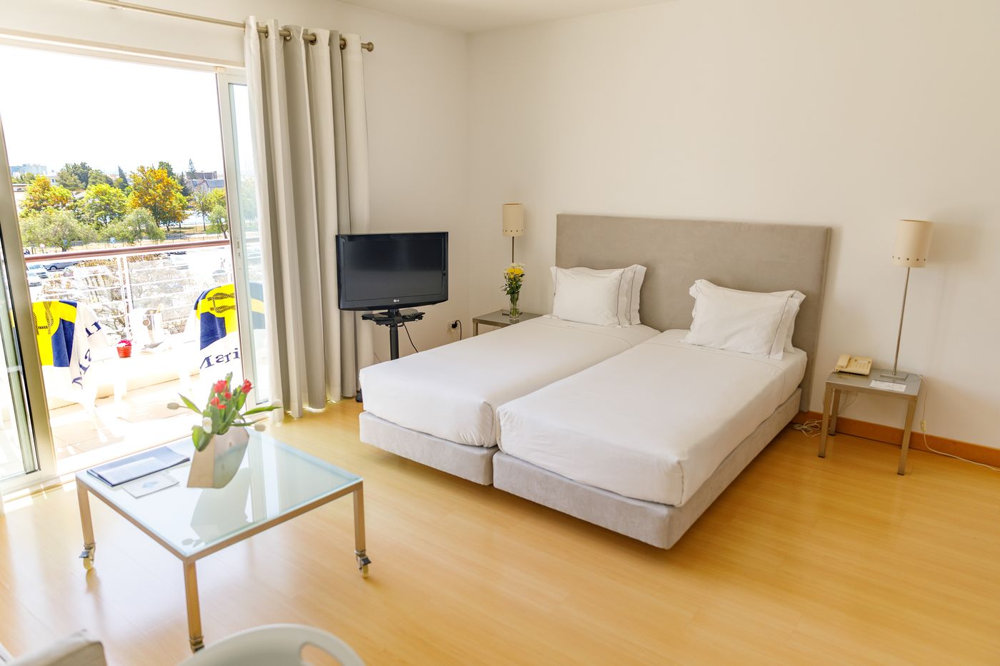 22.07.25 suites hotel Marina club