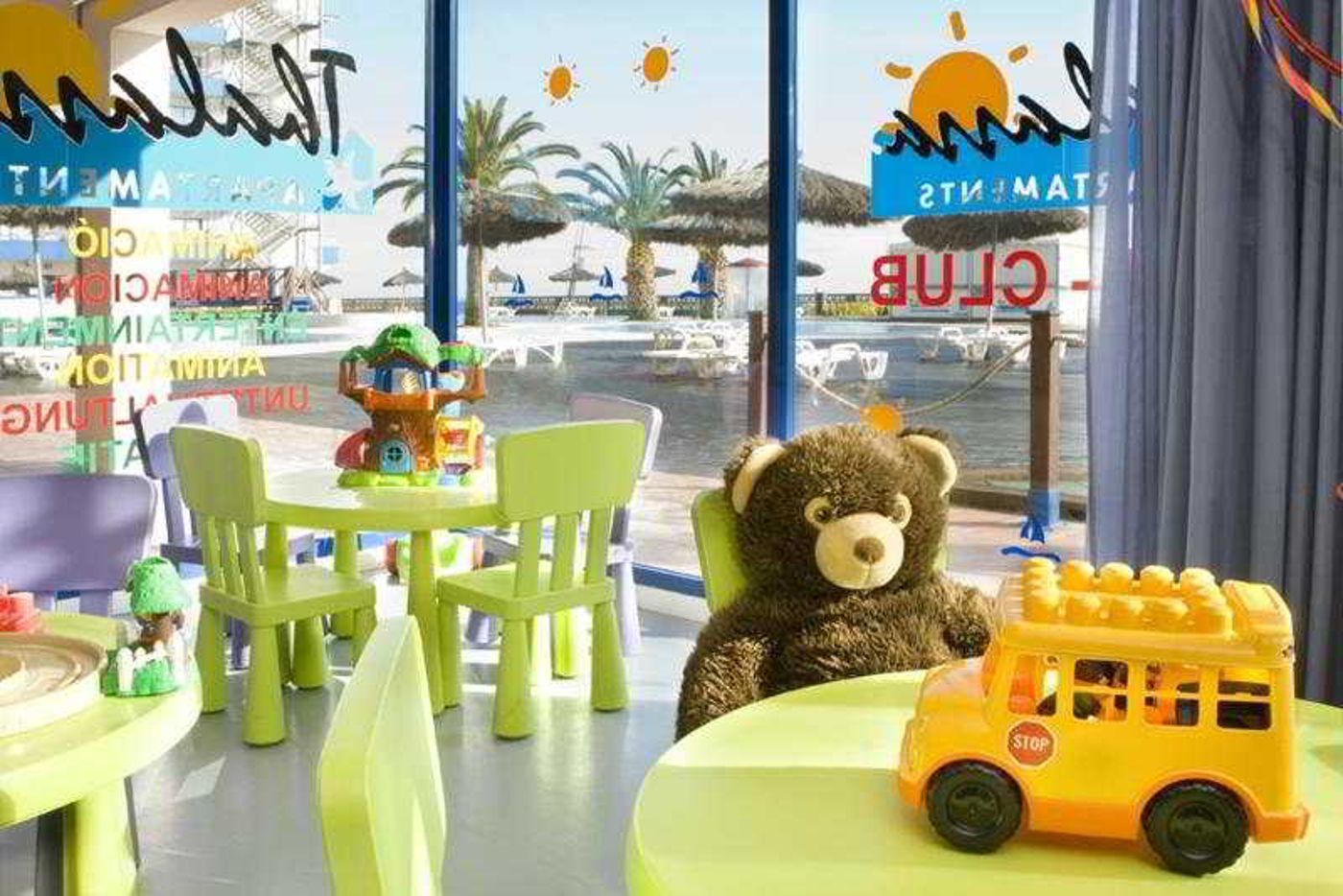 Tahiti-Playa-Sports-and-Entertainment-56