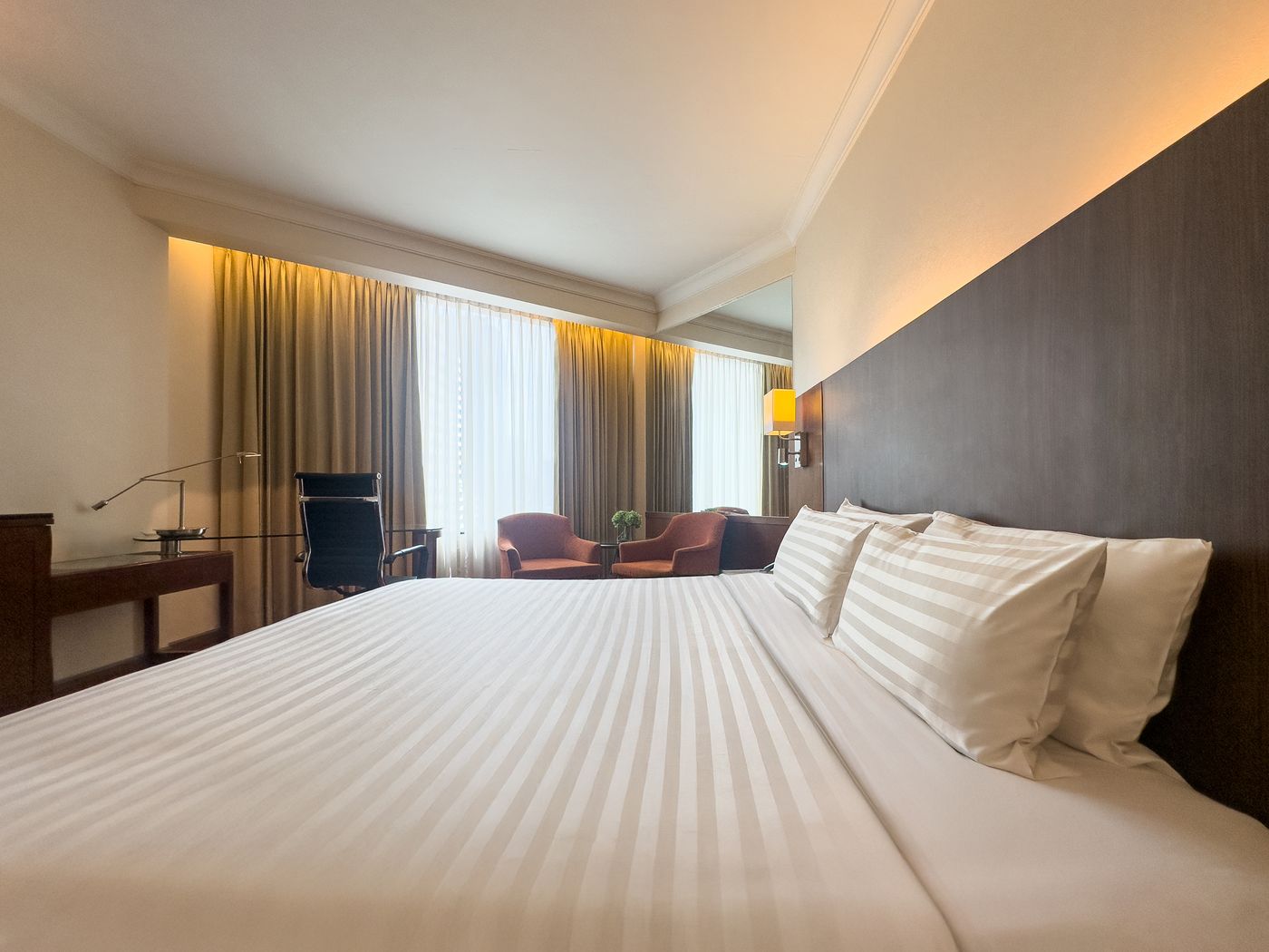 Rembrandt-Hotel-Bangkok-Room-32