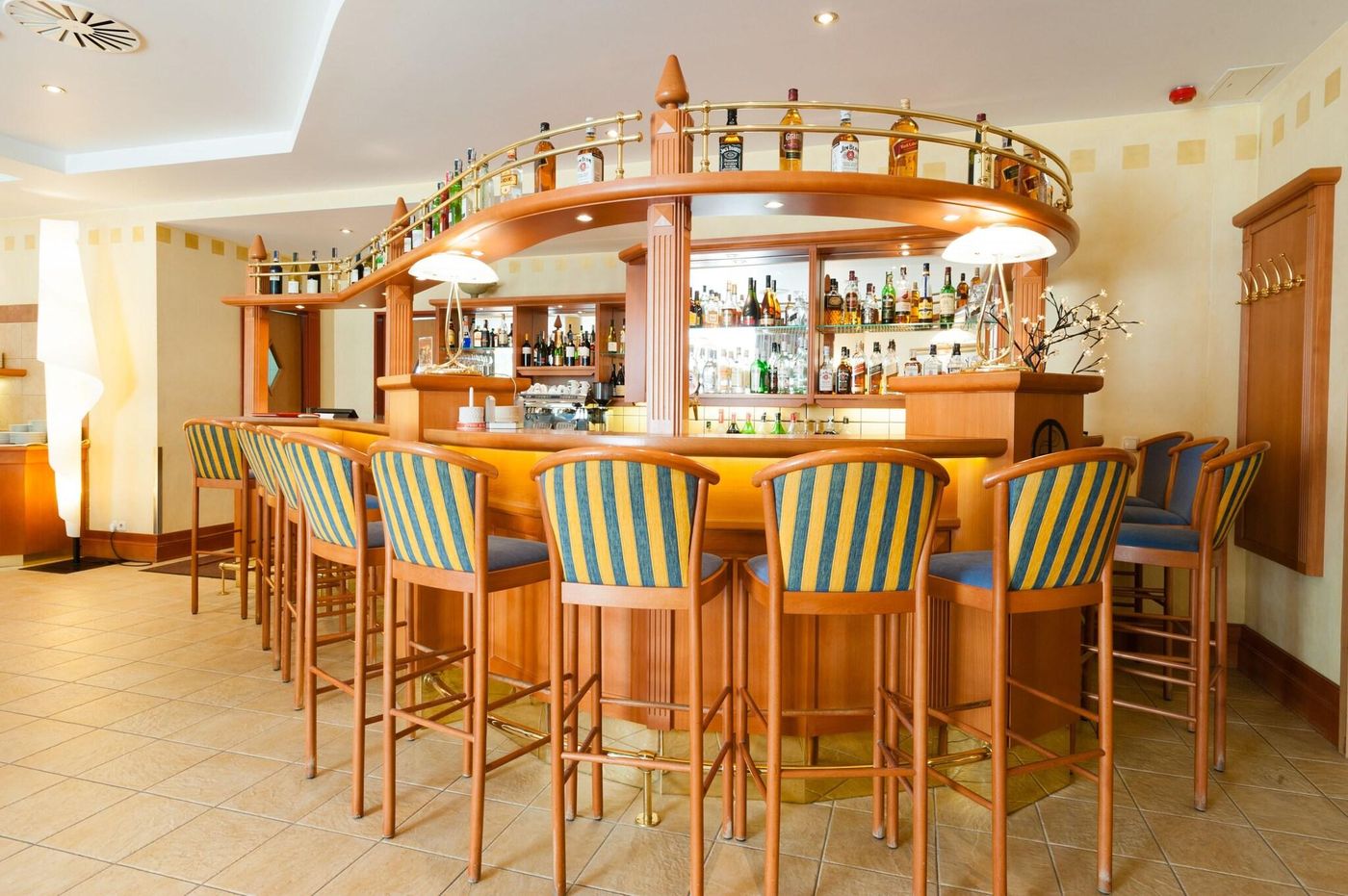 Hotel-Partner-Bar-6