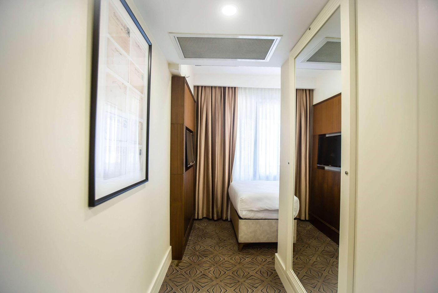 Ramada-Plaza-By-Wyndham-Istanbul-Sultanahmet-Room-67