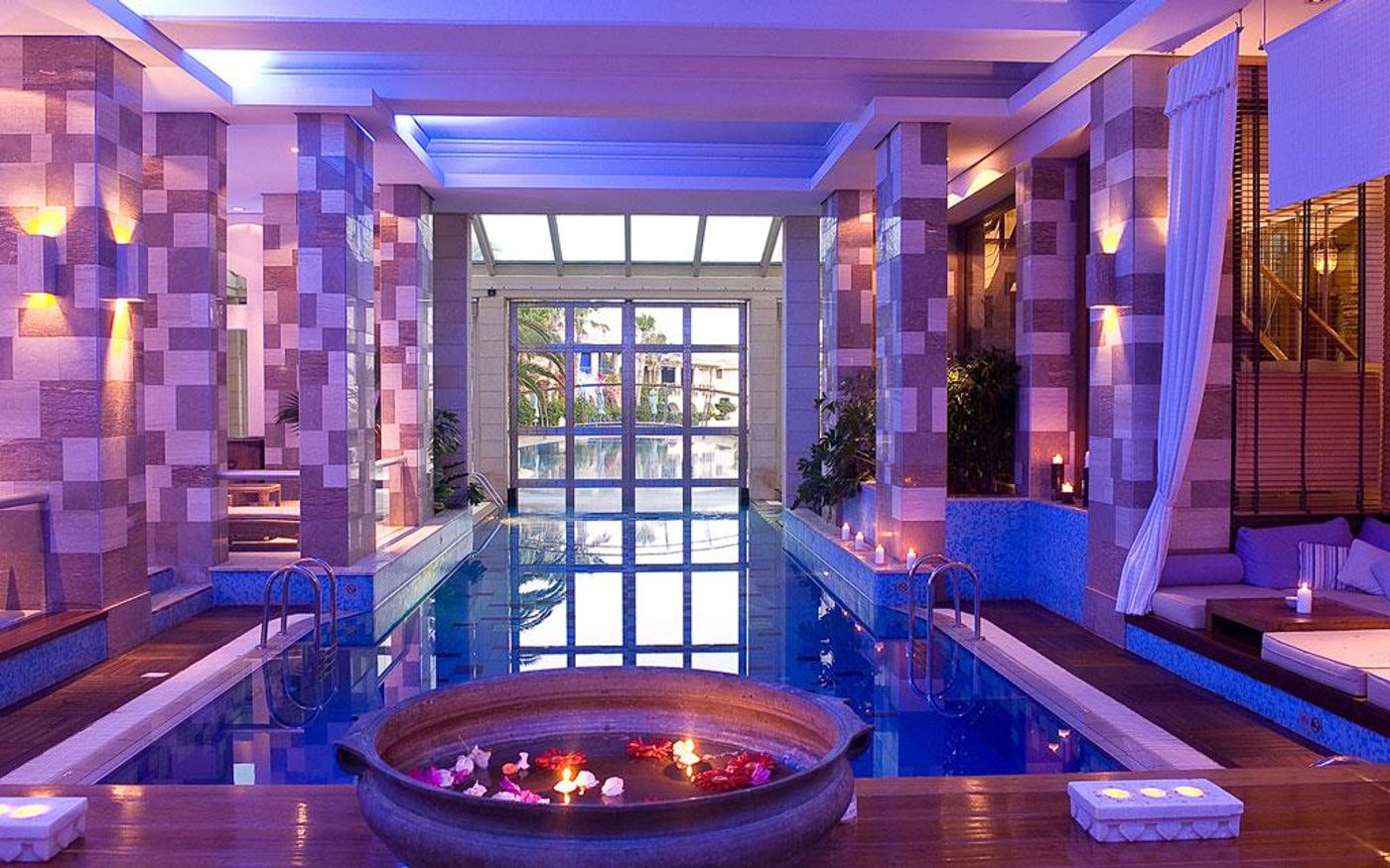 Columbia Beach Hotel