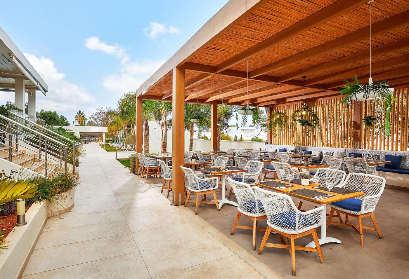 smartline-Kyknos-Beach-Restaurant-29