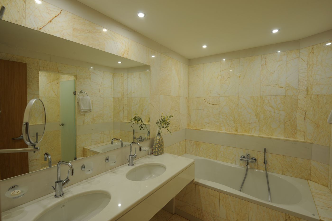 Kanapitsa-Mare-Room-48