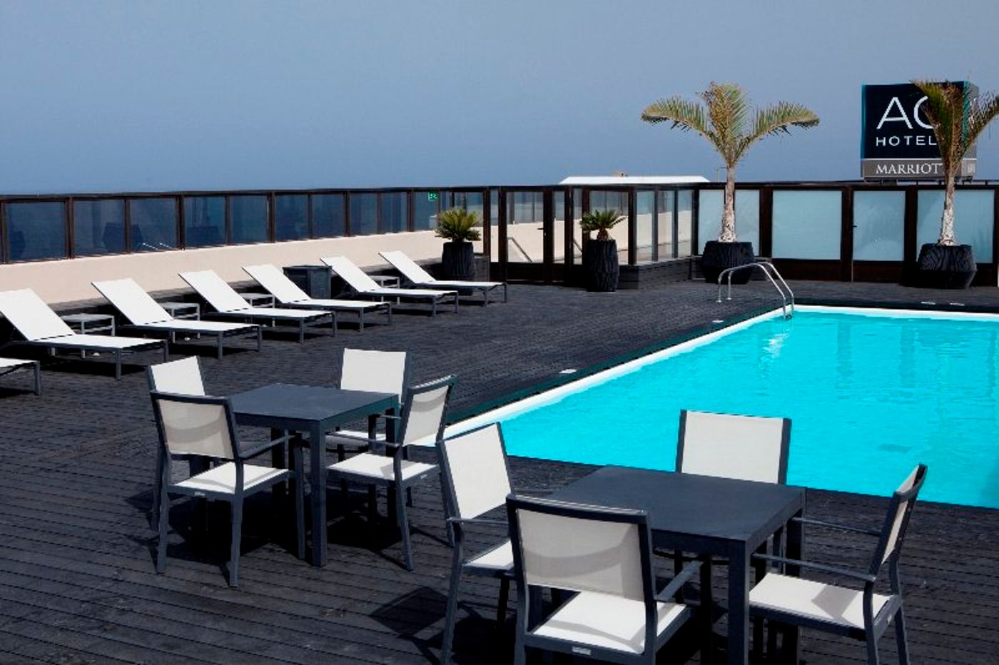 AC-Iberia-Las-Palmas-Pool-1