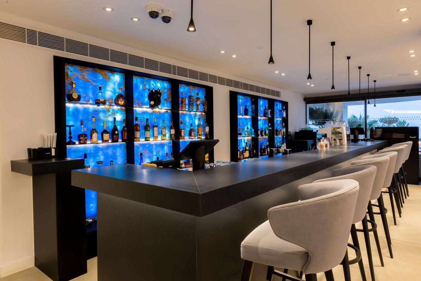 Radisson-Beach-Resort-Larnaca-Restaurant-28