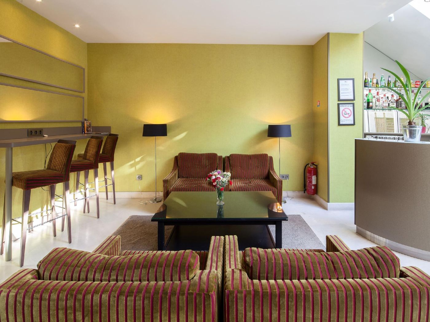 Orchidee-Paris-Lobby-2